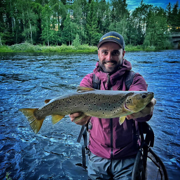 Instagram @thebestangler